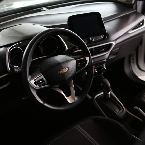 Chevrolet Tracker LT 1.0 Turbo 2023 - Image 9