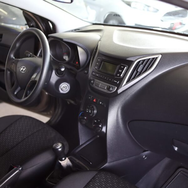 Hyundai HB20 Comfort 1.0 2018 - Image 10