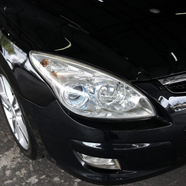 Hyundai i30 2.0 Aut. 2010 - Image 4