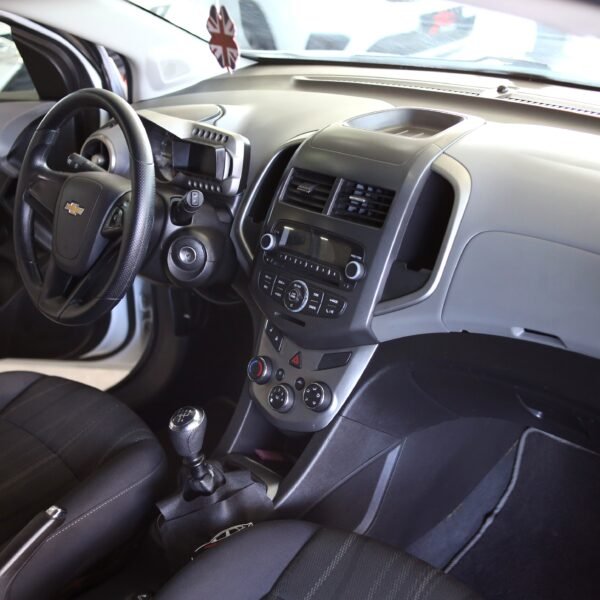 Chevrolet Sonic Hatch LT 1.6 2014 - Image 10