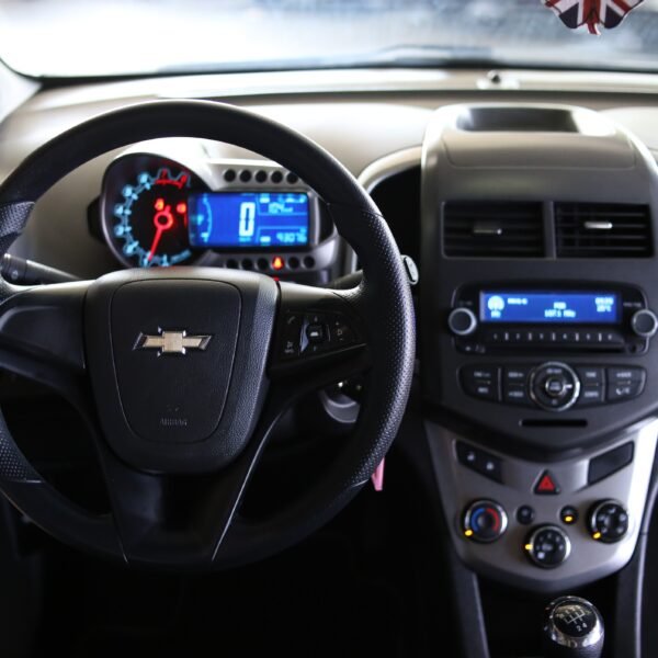 Chevrolet Sonic Hatch LT 1.6 2014 - Image 14