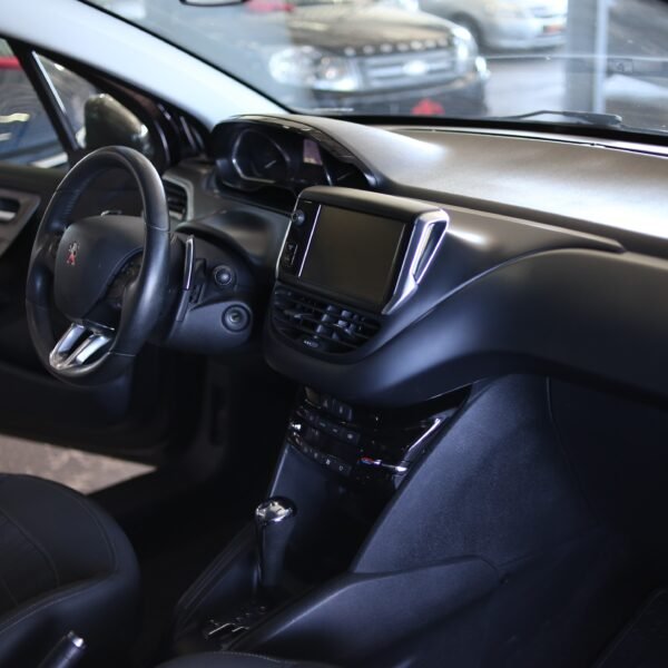 Peugeot 208 Griffe 1.6 At. 2014 - Image 10