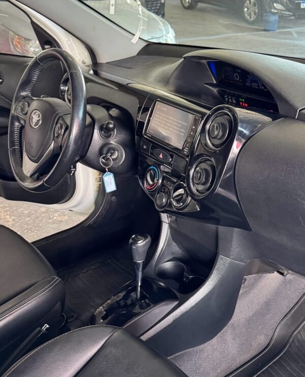 Toyota Etios XLS 1.5 2018 - Imagem 10