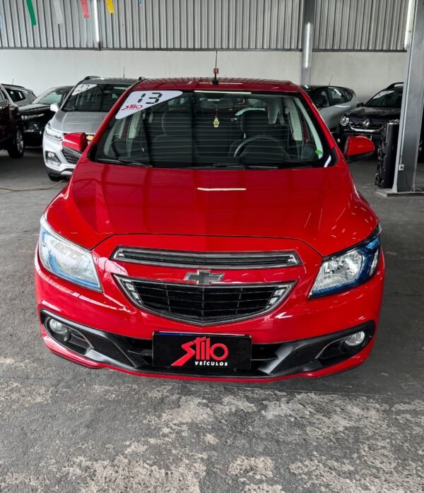 Chevrolet Onix LT 1.4 8V 2013 - Imagem 2
