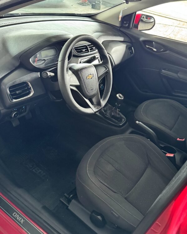 Chevrolet Onix LT 1.4 8V 2013 - Imagem 9
