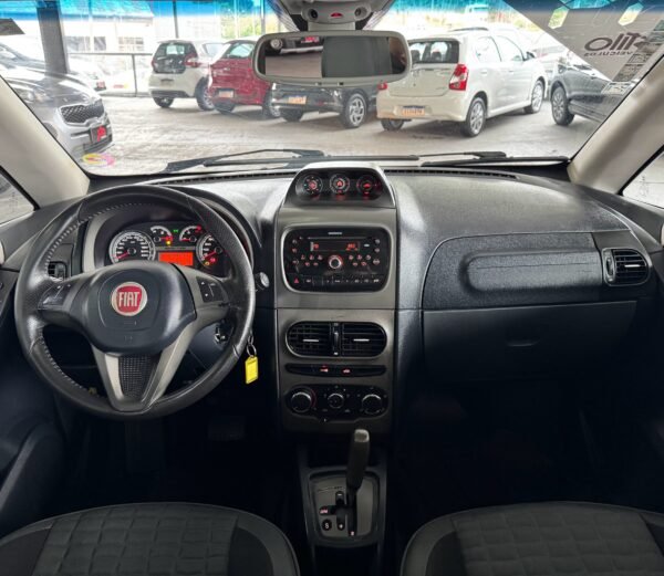 Fiat Idea Adventure Dualogic 1.8 2014 - Imagem 13