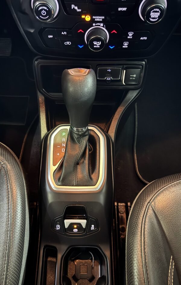 Jeep Renegade Longitude 1.8 4x2 2019 - Imagem 17