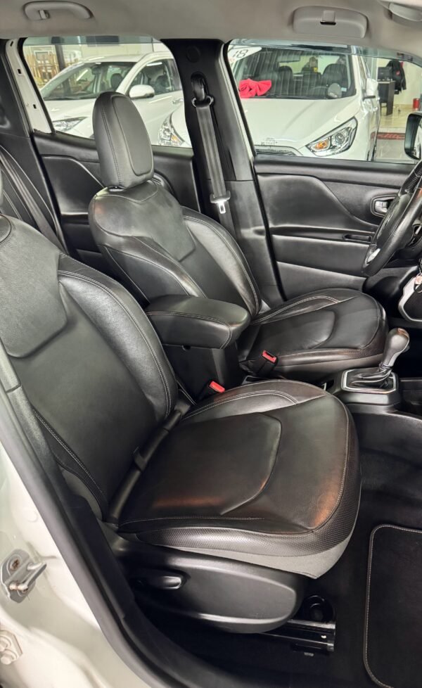Jeep Renegade Longitude 1.8 4x2 2019 - Imagem 11