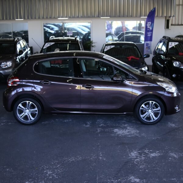 Peugeot 208 Griffe 1.6 Aut. 2014 - Imagem 5