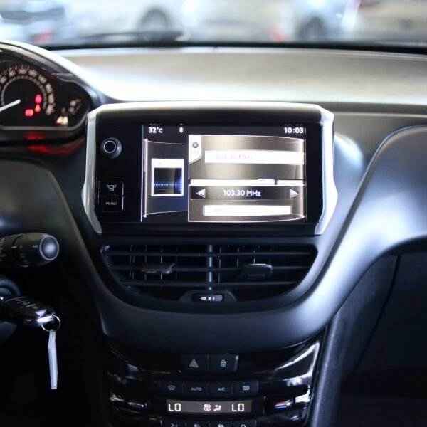 Peugeot 208 Griffe 1.6 Aut. 2014 - Imagem 16