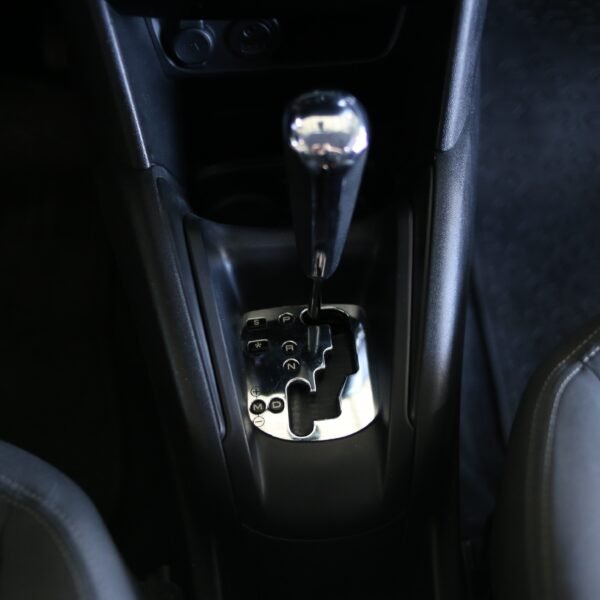Peugeot 208 Griffe 1.6 Aut. 2014 - Imagem 17
