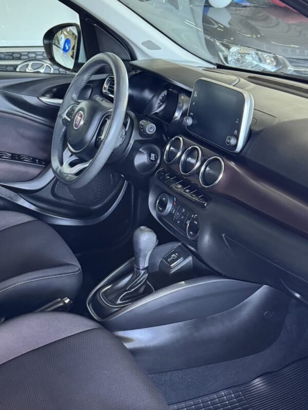 Fiat Cronos Precision 1.8 16V Aut. 2020 - Imagem 10