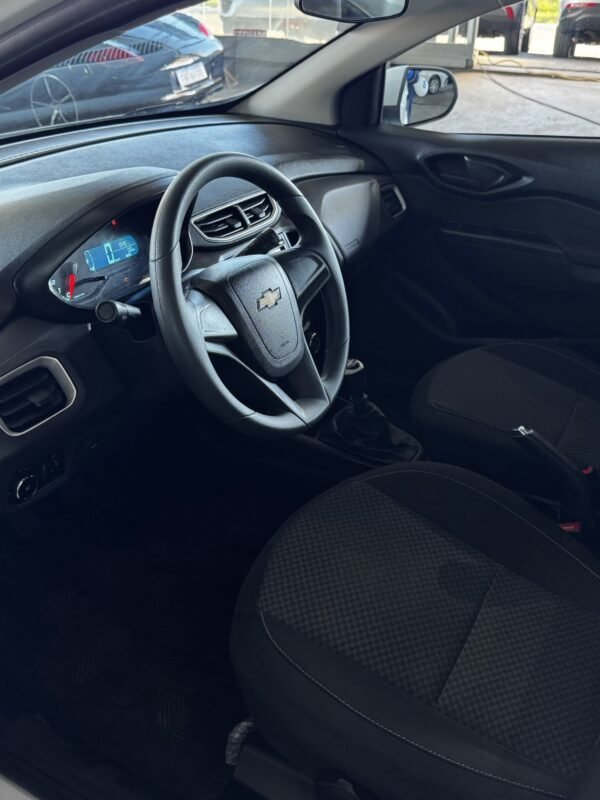 Chevrolet Onix LT 1.0 8V Mec. 2018 - Imagem 9