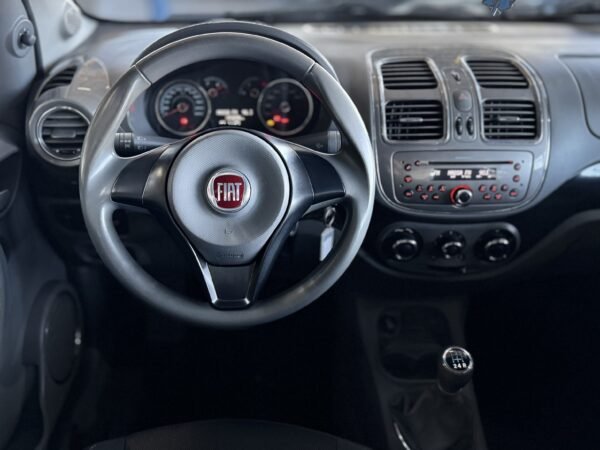 Fiat Grand Siena Essence 1.6 2015 - Imagem 14