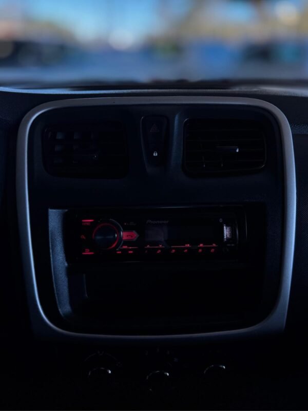 Renault Sandero Authentique 1.0 2020 - Imagem 16