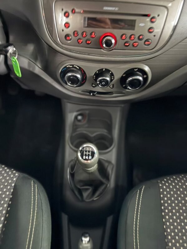 Fiat Grand Siena Essence 1.6 2015 - Imagem 17