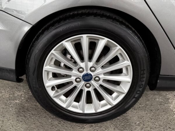 Ford Focus Sedan Titanium Plus 2.0 2016 - Imagem 8