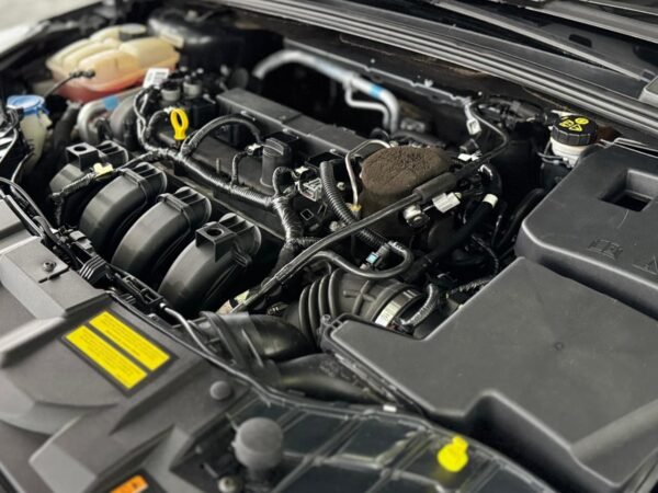 Ford Focus Sedan Titanium Plus 2.0 2016 - Imagem 18
