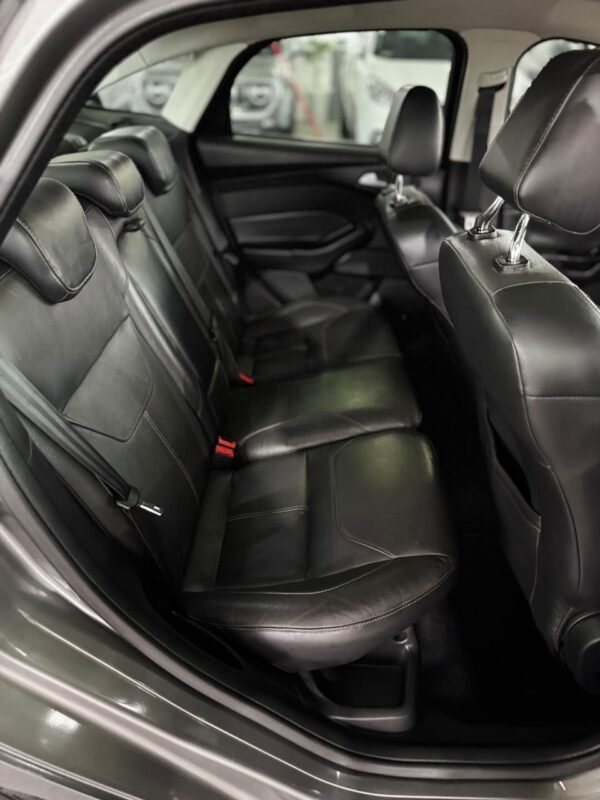 Ford Focus Sedan Titanium Plus 2.0 2016 - Imagem 12