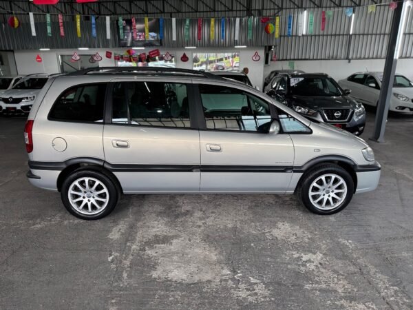 Chevrolet Zafira Elegance 2.0 2005 - Imagem 4
