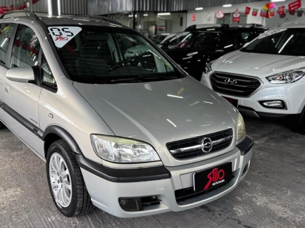Chevrolet Zafira Elegance 2.0 2005 - Imagem 2