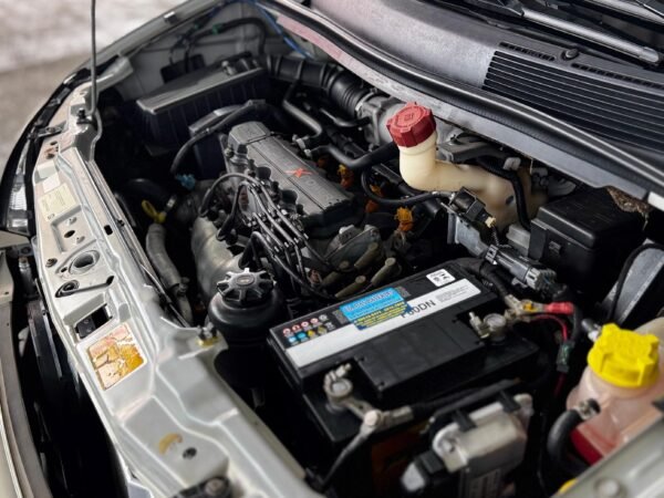 Chevrolet Zafira Elegance 2.0 2005 - Imagem 17