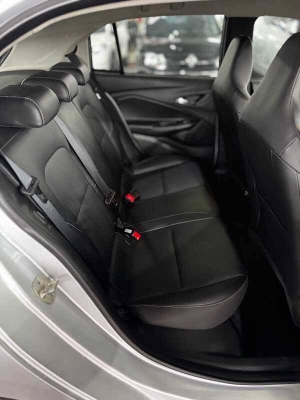 Chevrolet Onix Premier 1.0 2023 - Imagem 12