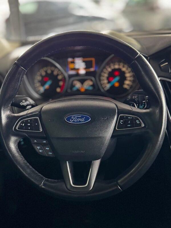 Ford Focus Sedan Titanium 2.0 2016 - Imagem 15