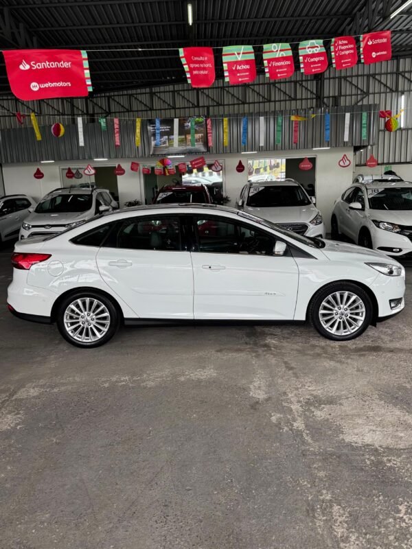 Ford Focus Sedan Titanium 2.0 2016 - Imagem 5