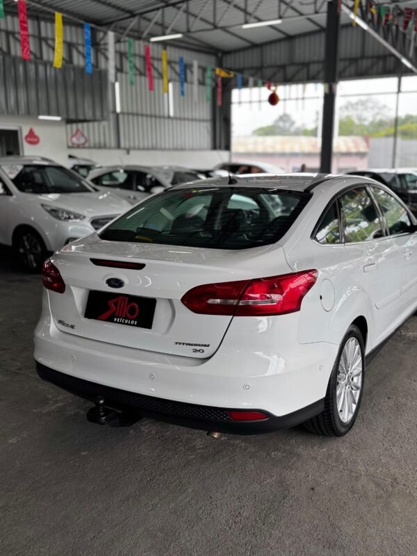 Ford Focus Sedan Titanium 2.0 2016 - Imagem 6