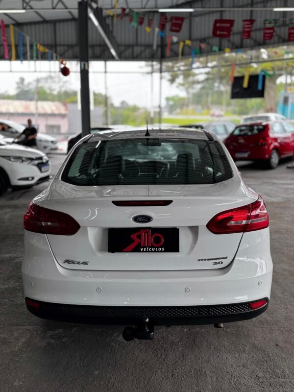 Ford Focus Sedan Titanium 2.0 2016 - Imagem 7