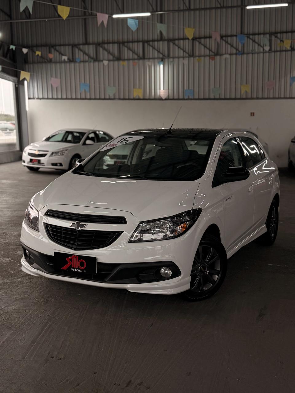 Chevrolet Onix Effect 1.4 2016