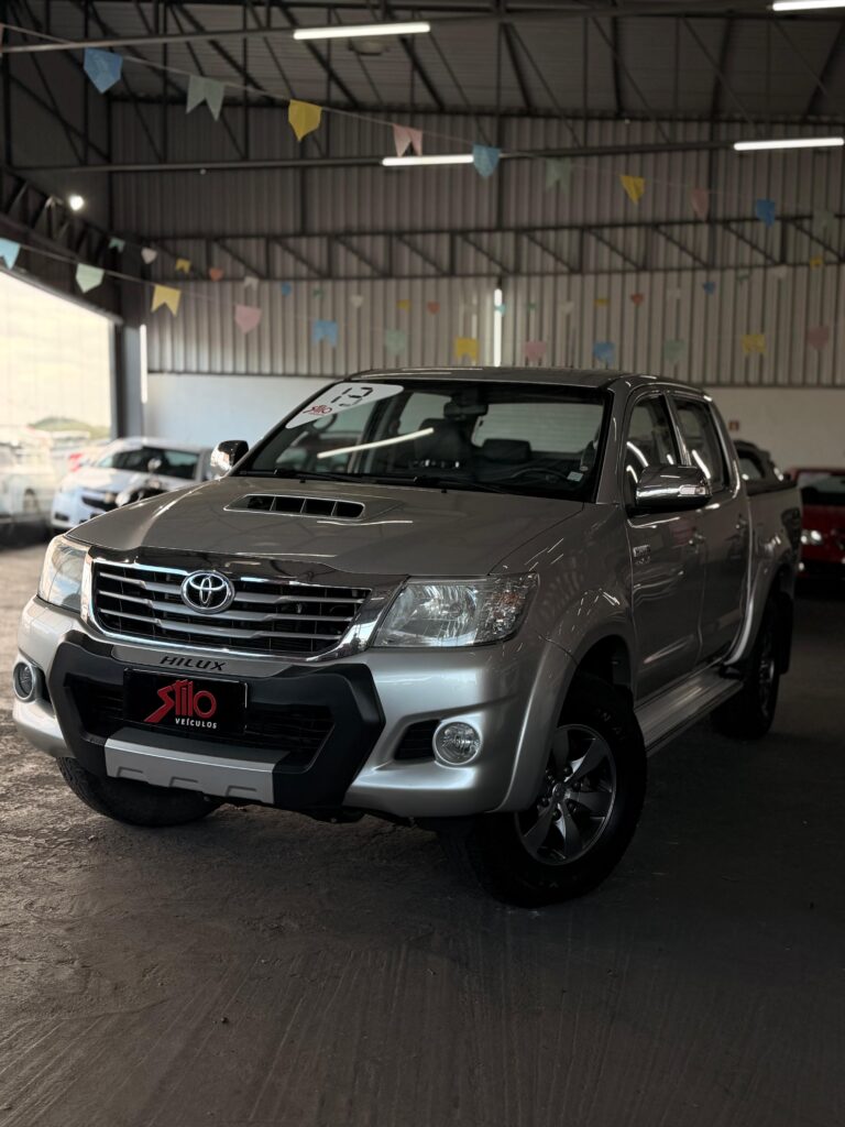 Toyota Hilux CD SRV 4×4 3.0 TDI Diesel Aut. 2013