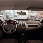 Renault Sandero Expression 1.0 2011